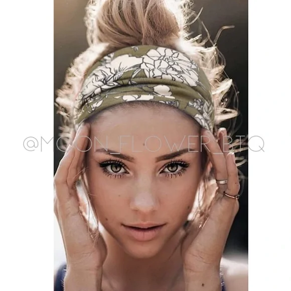 Green Boho Floral Headband - Picture 4 of 11